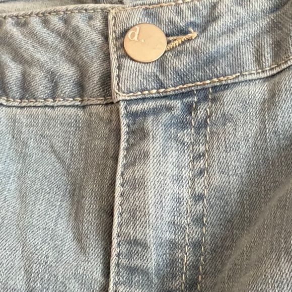 d. jeans Straight Leg Light Blue Jeans - Picture 7 of 7